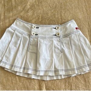 ISO vintage White Pleated Button-Front Mini Skirt